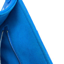 Load image into Gallery viewer, LOUIS VUITTON ★Onthego LVxYKCollaboration Blue/WhiteM46424 Monogram Empreinte Leather Infinity Dot Size PM
