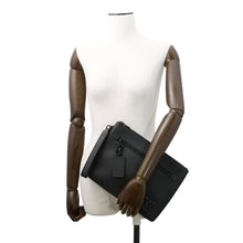 将图像加载到图库查看器中，LOUIS VUITTON Take Off・Pouch NoirM69837 Grain Leather
