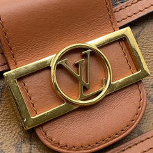 Load image into Gallery viewer, LOUIS VUITTON Dauphine NoirM45959 Monogram Monogram Reverse Canvas Size MINI
