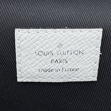 Load image into Gallery viewer, LOUIS VUITTON Discovery・Backpack BlancM30953 Taigarama Monogram Size PM
