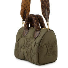 Load image into Gallery viewer, LOUIS VUITTON Speedy Bandouliere KhakiM59009 Recycled Nylon Monogram Size 25
