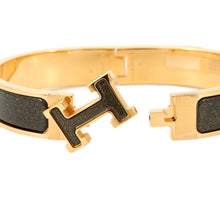 Load image into Gallery viewer, HERMES Clic crack Size PM Noir・Dore Metal Enamel Glitter
