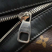 将图像加载到图库查看器中，LOUIS VUITTON Josh NV BordeauxM45349 Monogram Macassar Canvas
