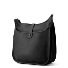 Load image into Gallery viewer, HERMES Evelyne3 Black Taurillon Clemence Size GM
