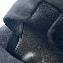 Load image into Gallery viewer, HERMES Oran Two-Tone Sandals Black/VertMoose Leather Velvet Size 38H
