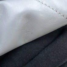 将图像加载到图库查看器中，CHANEL CHANEL22 Handbag GrayAS3260 Shiny Calf Leather Size Small
