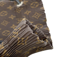 Load image into Gallery viewer, LOUIS VUITTON Pouch・Explorer Brown/NoirM62232 Monogram

