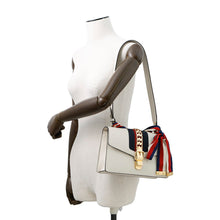 将图像加载到图库查看器中，GUCCI Sylvie Shoulder Bag White421882 Leather Canvas
