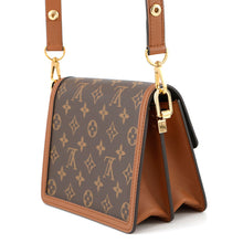 将图像加载到图库查看器中，LOUIS VUITTON Dauphine NoirM45959 Monogram Monogram Reverse Canvas Size MINI
