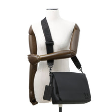 将图像加载到图库查看器中，LOUIS VUITTON takeoff messenger NoirM57080 Grain Leather
