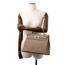 Load image into Gallery viewer, HERMES Kelly Retourne Etoupe Togo Leather Size 32
