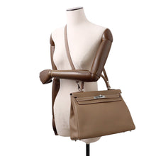 Load image into Gallery viewer, HERMES Kelly Retourne Etoupe Togo Leather Size 32
