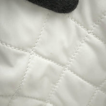 将图像加载到图库查看器中，CHANEL ★CHANEL22 ChainShoulder Bag Punching WhiteAS3260 Shiny Calf Leather Size Small
