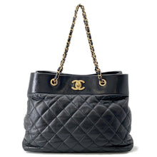 Load image into Gallery viewer, CHANEL Matelasse CC Logo Chain Tote Black Leather
