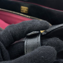 将图像加载到图库查看器中，CHANEL Matelasse Shopping Tote Bag BlackAS3537 Calf Leather
