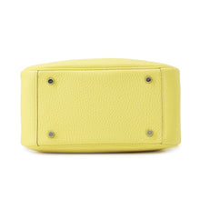 Load image into Gallery viewer, HERMES Lindy Lime Taurillon Clemence Size Mini
