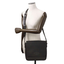 将图像加载到图库查看器中，LOUIS VUITTON Roman NoirM30360 Taiga Leather Size PM

