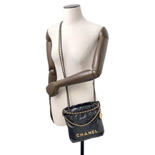 将图像加载到图库查看器中，CHANEL Chanel 22 Handbag BlackAS3980 Shiny Calf Leather Size Mini
