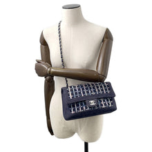 将图像加载到图库查看器中，CHANEL Matelasse W flap ChainShoulder NavyA01112 Tweed Denim Leather
