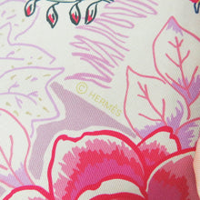 Load image into Gallery viewer, HERMES Carre Carre double-faced scarf &quot;Millefeuille de Soi&quot; Size 90 Vanille/ Pink / Blue Silk100%
