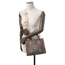 将图像加载到图库查看器中，LOUIS VUITTON Onthego RedM46373 Monogram Monogram Reverse Canvas Monogram Giant Size PM
