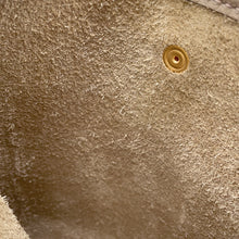 Load image into Gallery viewer, HERMES Evelyne Amazon Long Beige Marfa Taurillon Clemence Size TPM
