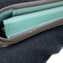 Load image into Gallery viewer, LOUIS VUITTON LV vertical wallet GaletM81367 Taurillon Leather
