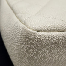 将图像加载到图库查看器中，CHANEL Matelasse ChainShoulder Bag White Caviar Leather

