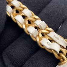 将图像加载到图库查看器中，CHANEL Matelasse ChainShoulder Bag White Caviar Leather
