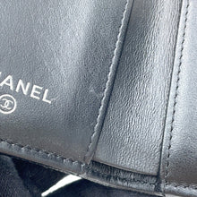 将图像加载到图库查看器中，CHANEL Matelasse CHANEL19/Disneuf Small Flap Wallet BlackAP3711 Caviar Leather
