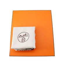 Load image into Gallery viewer, HERMES Neo Garden Ecru/Vert Moyen Negonda Leather Toile H Size 23
