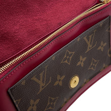 将图像加载到图库查看器中，LOUIS VUITTON Flora Portefeuille Chain Wallet FuchsiaM69578 Monogram/Leather
