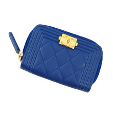 将图像加载到图库查看器中，CHANEL Boy Chanel Compact Wallet BlueA80602 Leather
