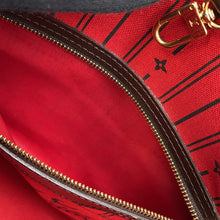 Load image into Gallery viewer, LOUIS VUITTON Neverfull RedN51109 Damier Ebene Canvas Size PM
