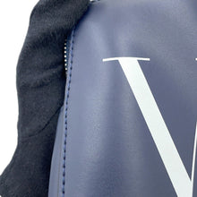 将图像加载到图库查看器中，Valentino Garavani VLTN Crossbody Bag Navy Leather
