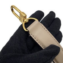 将图像加载到图库查看器中，LOUIS VUITTON Neonoe Tourterelle claimM45555 Bicolor Monogram Empreinte Leather Size MM
