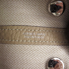 将图像加载到图库查看器中，HERMES Neo Garden Trench Negonda Leather Size 23
