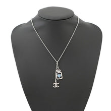 将图像加载到图库查看器中，CHANEL CC Logo Strass Necklace Silver/Blue Metal Rhinestone
