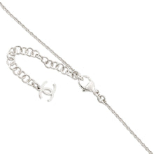 将图像加载到图库查看器中，CHANEL CC Logo Strass Necklace Silver/Blue Metal Rhinestone
