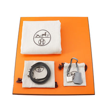 Load image into Gallery viewer, HERMES Kelly Retourne Green Pantan Togo Leather Size 28
