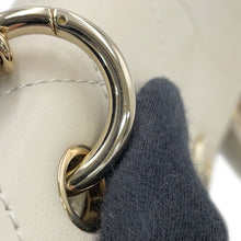 Load image into Gallery viewer, CHANEL Matelasse ChainShoulder Off-whiteAS2318 Calf Leather
