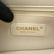 Load image into Gallery viewer, CHANEL Matelasse ChainShoulder Off-whiteAS2318 Calf Leather
