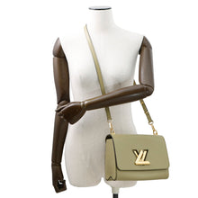 将图像加载到图库查看器中，LOUIS VUITTON Twist Khaki/WhiteM59884 Epi Leather Size MM
