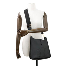 将图像加载到图库查看器中，HERMES Evelyne3 Black Taurillon Clemence Size PM
