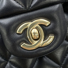 Load image into Gallery viewer, CHANEL Matelasse W flap ChainShoulder BlackA01112 Lambskin Size 25
