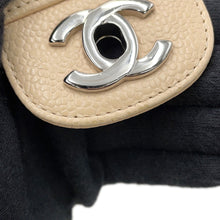 Load image into Gallery viewer, CHANEL Matelasse W Flap ChainShoulder Bag BeigeA01112 Caviar Leather Size 25
