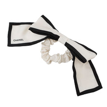 Load image into Gallery viewer, CHANEL Scrunchie ribbon logo White/BlackAA7530 Silk100%
