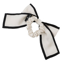 Load image into Gallery viewer, CHANEL Scrunchie ribbon logo White/BlackAA7530 Silk100%
