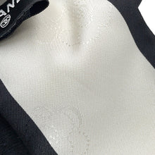 Load image into Gallery viewer, CHANEL Scrunchie ribbon logo White/BlackAA7530 Silk100%
