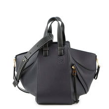 将图像加载到图库查看器中，LOEWE hammock Navy/Black38712KBN60 Leather Size Small
